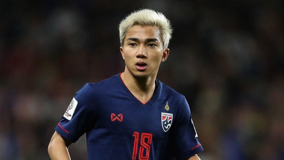 Chanathip ăn mừng gây tranh cãi, kêu gọi CĐV giúp nộp phạt