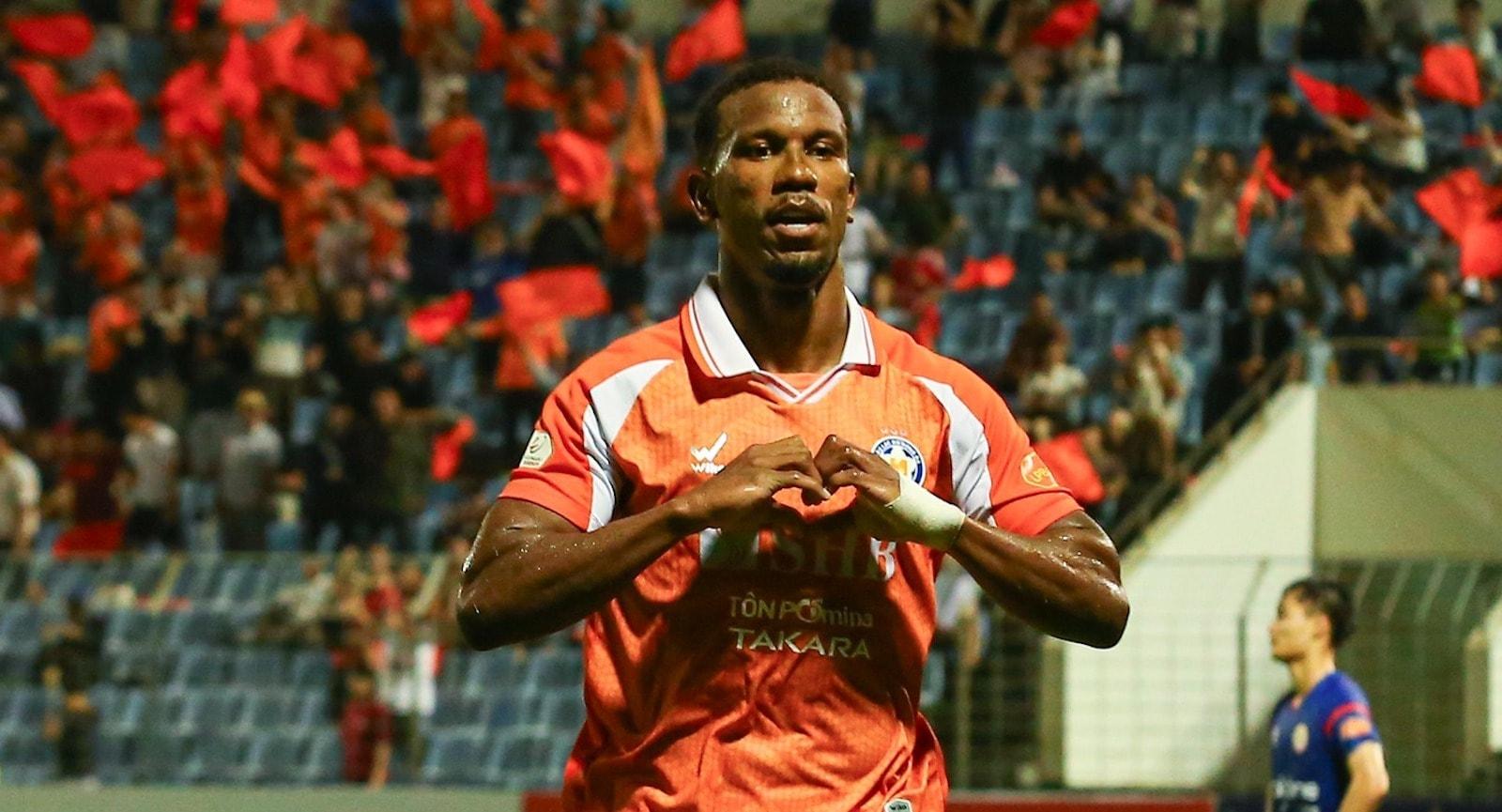 Ninh Bình thua đáng tiếc trước Đà Nẵng vì sai lầm ở hàng thủ