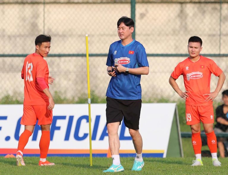 Trợ lý HLV Lee Jung-soo chia tay ĐT Việt Nam, tương lai nào cho bóng đá Việt